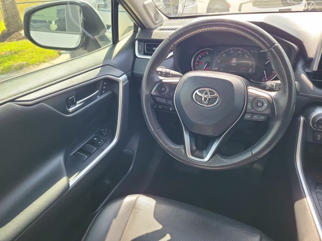 2019 Silver Sky Metallic Toyota RAV4 Limited FWD SUV