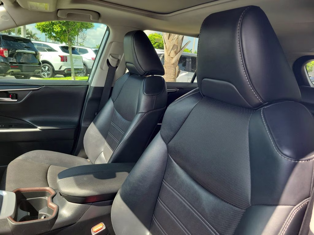 2019 Silver Sky Metallic Toyota RAV4 Limited FWD SUV