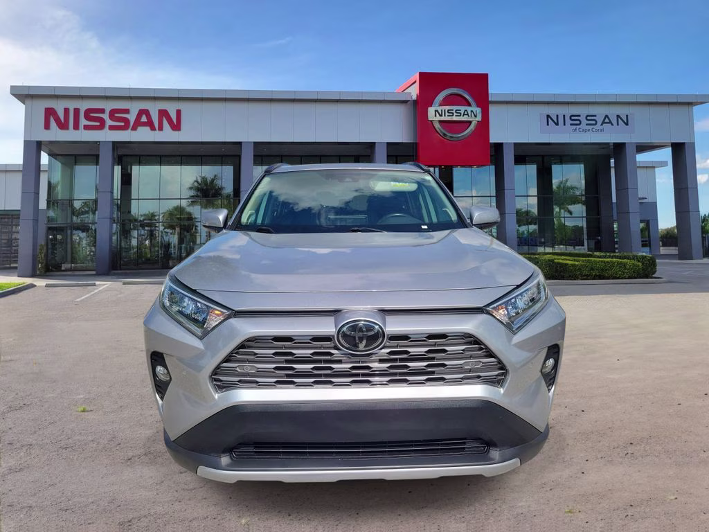 2019 Silver Sky Metallic Toyota RAV4 Limited FWD SUV