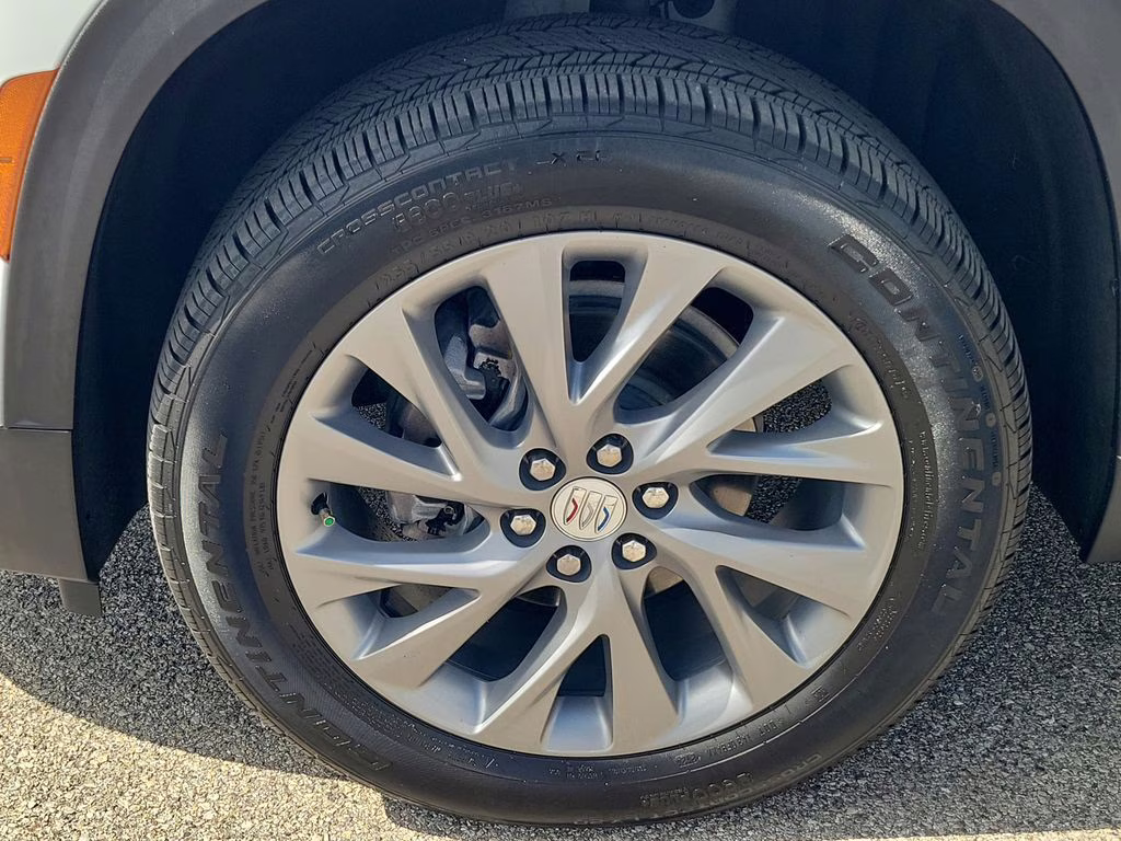 2025 Summit White Buick Enclave Preferred FWD SUV