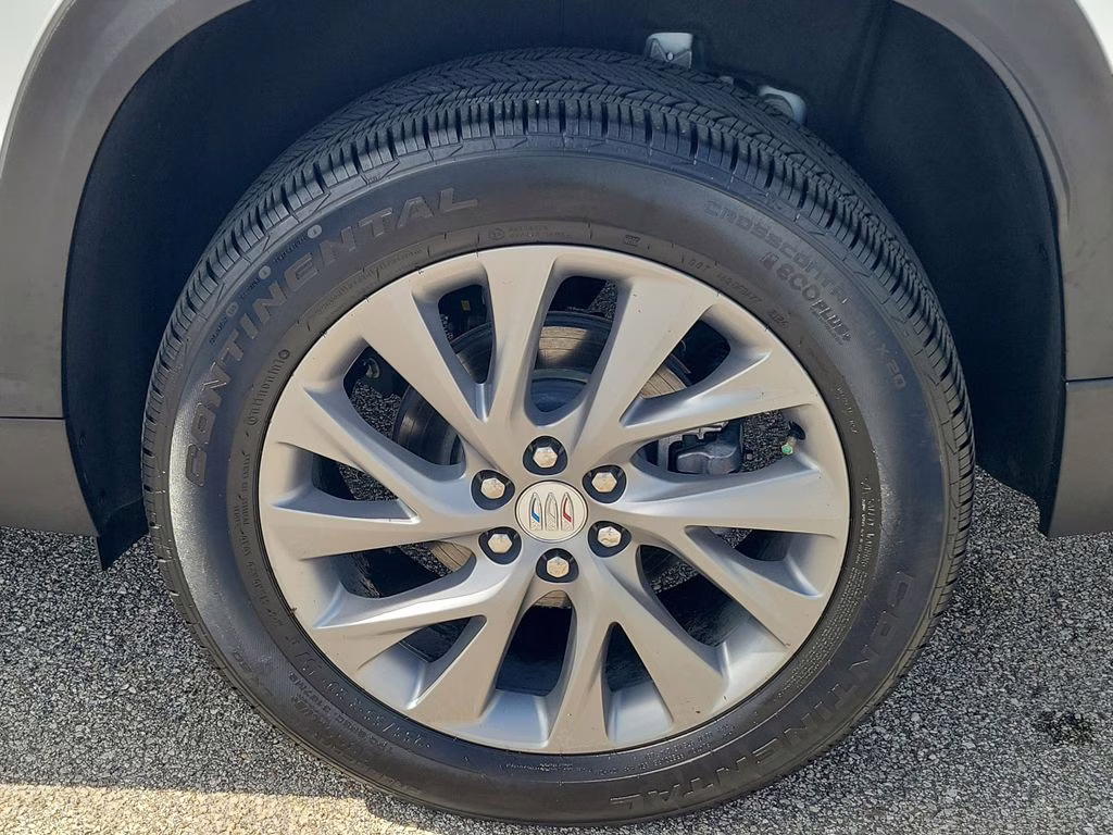 2025 Summit White Buick Enclave Preferred FWD SUV