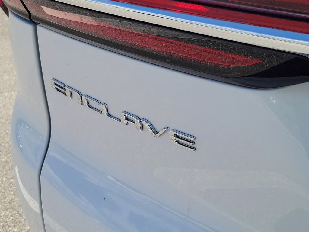 2025 Summit White Buick Enclave Preferred FWD SUV