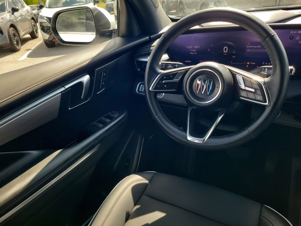 2025 Summit White Buick Enclave Preferred FWD SUV