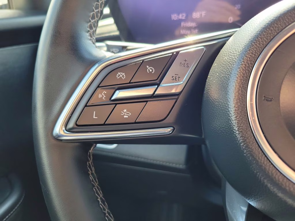 2025 Summit White Buick Enclave Preferred FWD SUV