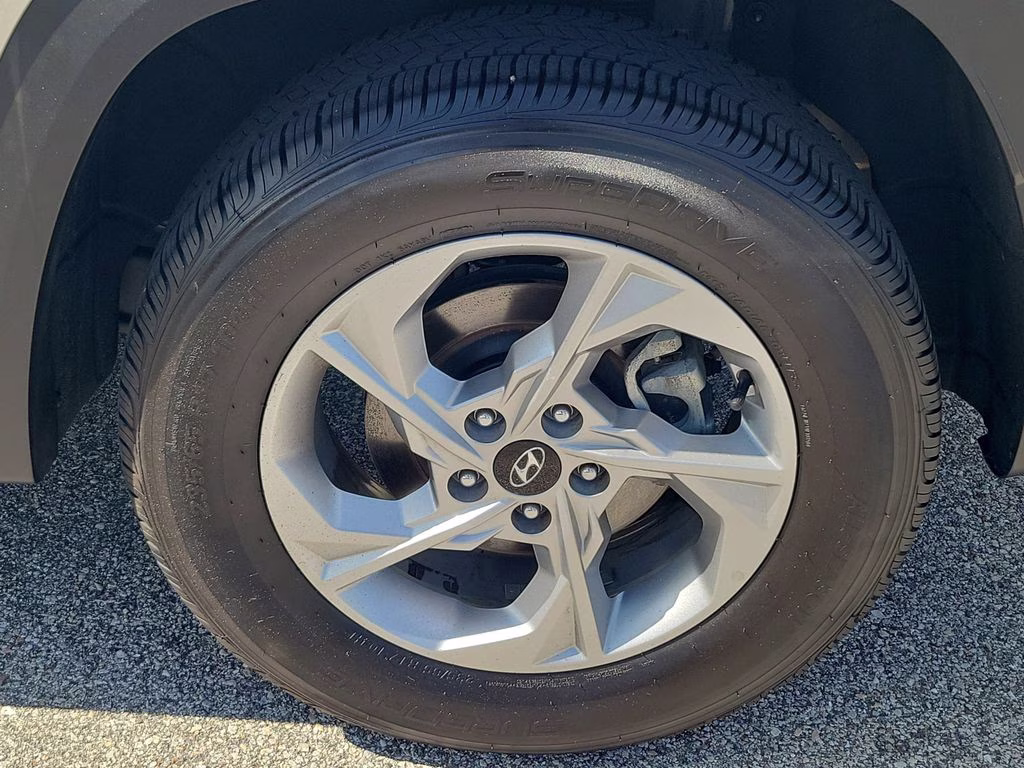 2024 Shimmering Silver Hyundai Tucson SEL AWD SUV