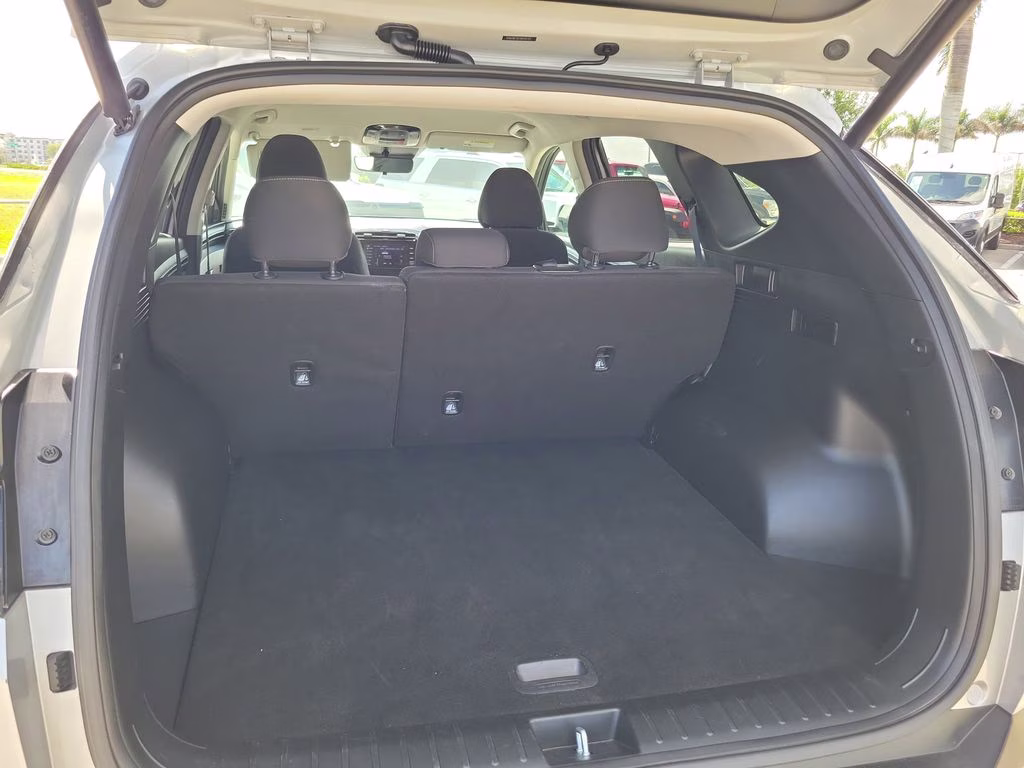 2024 Shimmering Silver Hyundai Tucson SEL AWD SUV