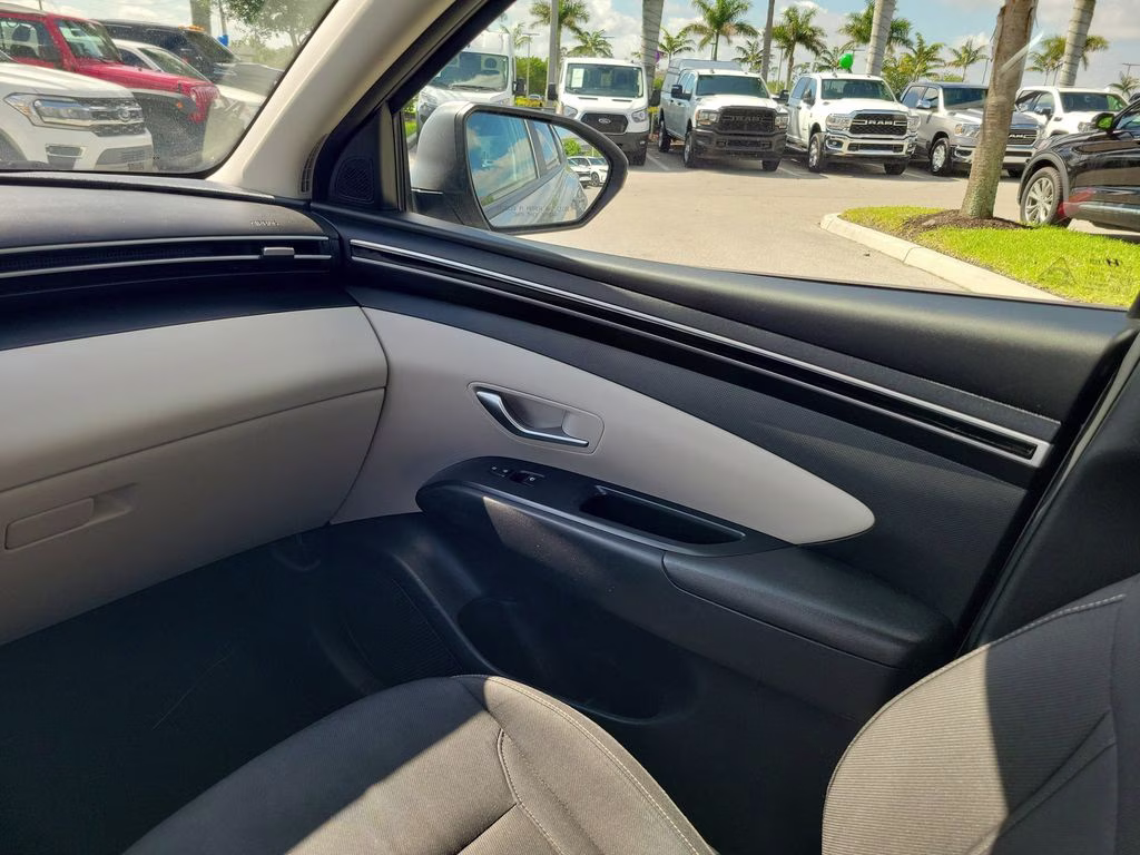 2024 Shimmering Silver Hyundai Tucson SEL AWD SUV