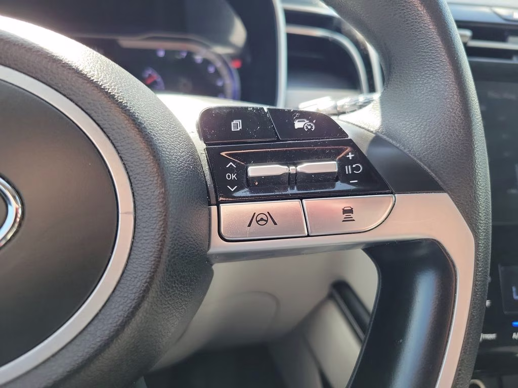 2024 Shimmering Silver Hyundai Tucson SEL AWD SUV