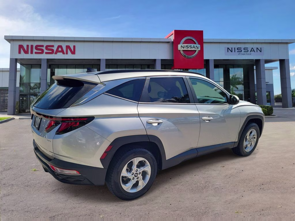 2024 Shimmering Silver Hyundai Tucson SEL AWD SUV