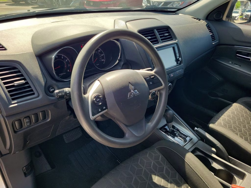 2022 Alloy Silver Metallic Mitsubishi Outlander Sport 2.0 S FWD SUV