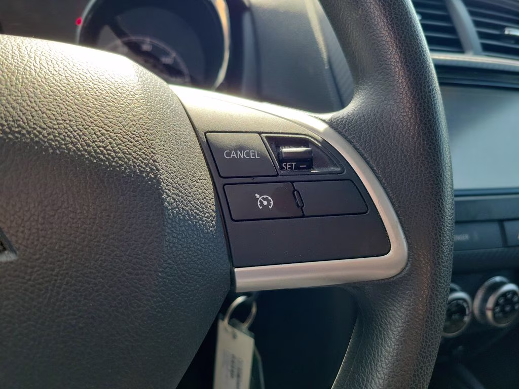 2022 Alloy Silver Metallic Mitsubishi Outlander Sport 2.0 S FWD SUV