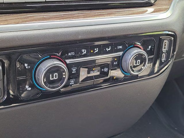 2022 Northsky Blue Metallic Chevrolet Silverado 1500 LT 4X4 Truck
