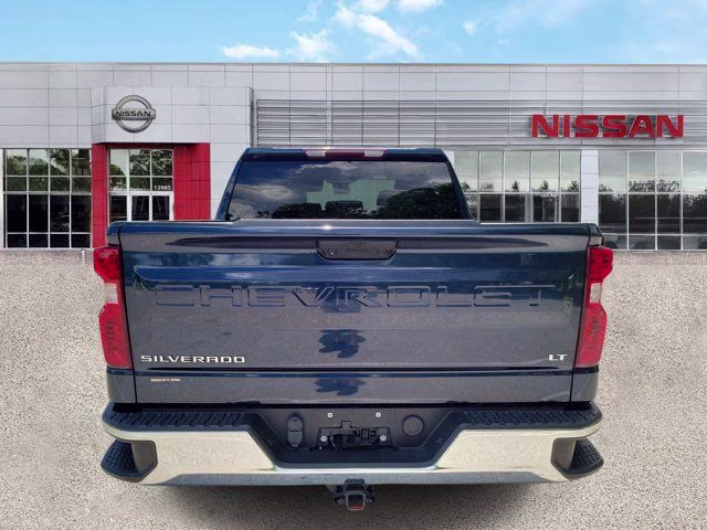 2022 Northsky Blue Metallic Chevrolet Silverado 1500 LT 4X4 Truck