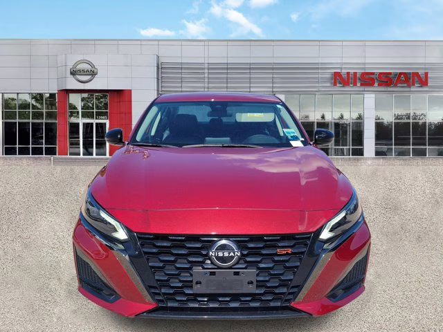 2023 Scarlet Ember Tintcoat Nissan Altima 2.5 SR FWD Sedan