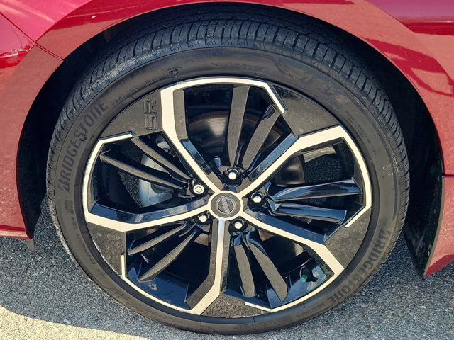 2023 Scarlet Ember Tintcoat Nissan Altima 2.5 SR FWD Sedan