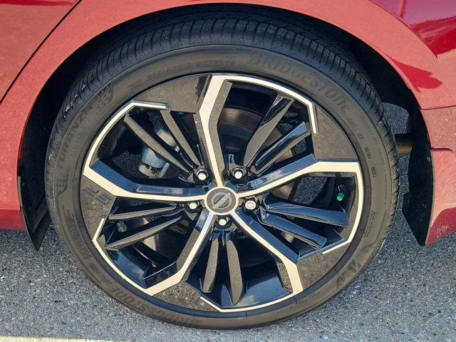 2023 Scarlet Ember Tintcoat Nissan Altima 2.5 SR FWD Sedan