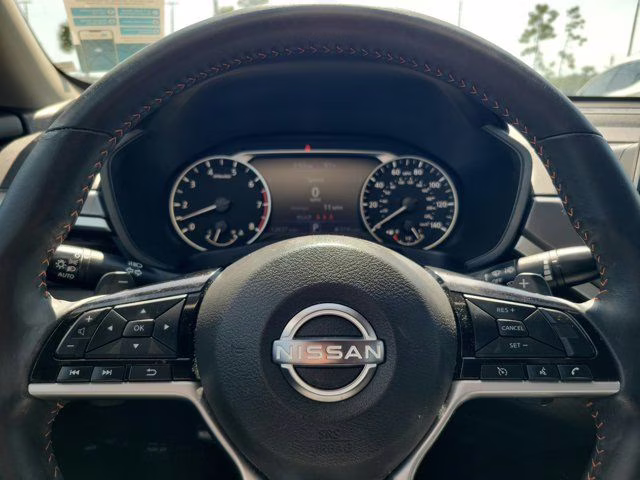 2023 Scarlet Ember Tintcoat Nissan Altima 2.5 SR FWD Sedan