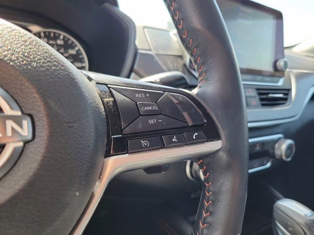 2023 Scarlet Ember Tintcoat Nissan Altima 2.5 SR FWD Sedan