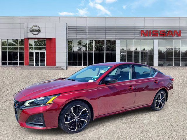 2023 Scarlet Ember Tintcoat Nissan Altima 2.5 SR FWD Sedan