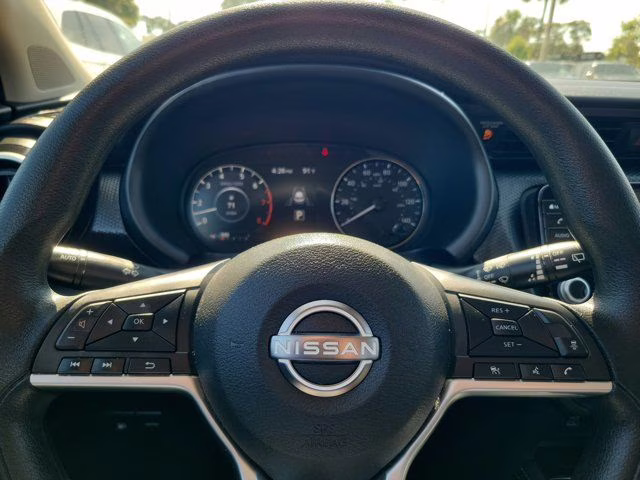 2024 Monarch Orange Metallic/Super Black Nissan Kicks SV FWD SUV