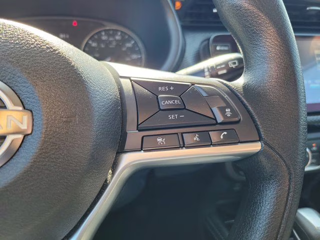 2024 Monarch Orange Metallic/Super Black Nissan Kicks SV FWD SUV