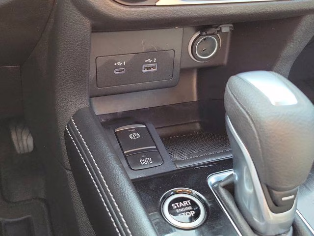 2024 Monarch Orange Metallic/Super Black Nissan Kicks SV FWD SUV
