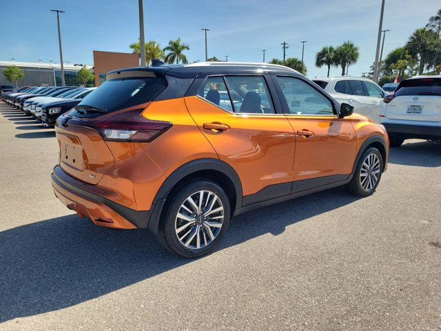 2024 Monarch Orange Metallic/Super Black Nissan Kicks SV FWD SUV
