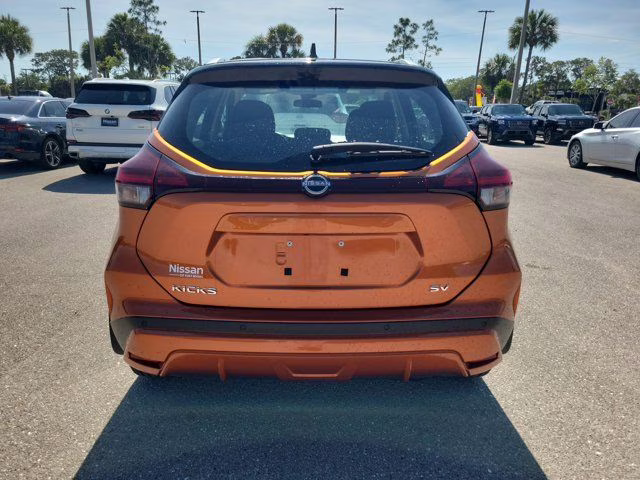 2024 Monarch Orange Metallic/Super Black Nissan Kicks SV FWD SUV