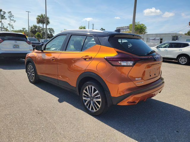 2024 Monarch Orange Metallic/Super Black Nissan Kicks SV FWD SUV
