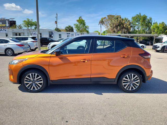 2024 Monarch Orange Metallic/Super Black Nissan Kicks SV FWD SUV