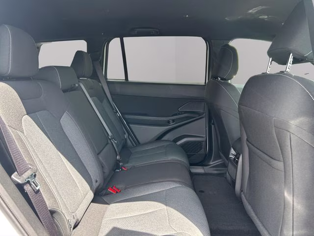 2026 Bright White Clearcoat Jeep Cherokee Laredo 4X4 SUV