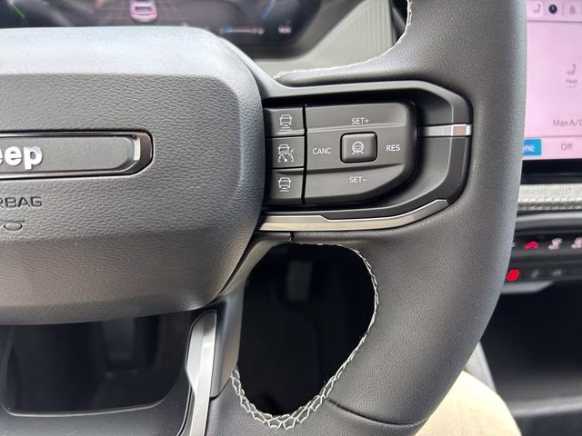 2026 Bright White Clearcoat Jeep Cherokee Laredo 4X4 SUV