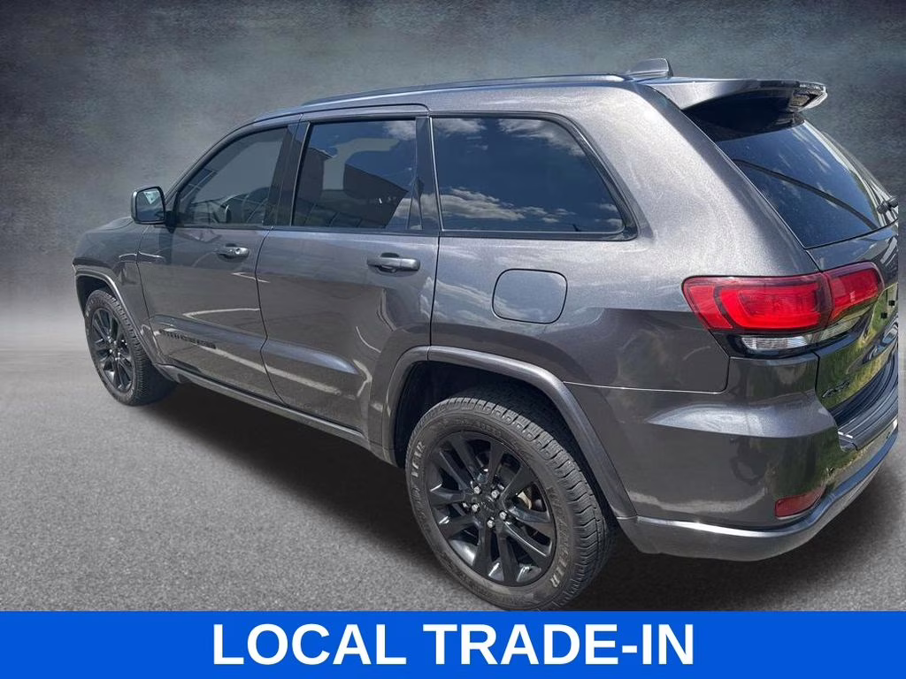 2019 Granite Crystal Metallic Clearcoat Jeep Grand Cherokee Altitude 4X4 SUV
