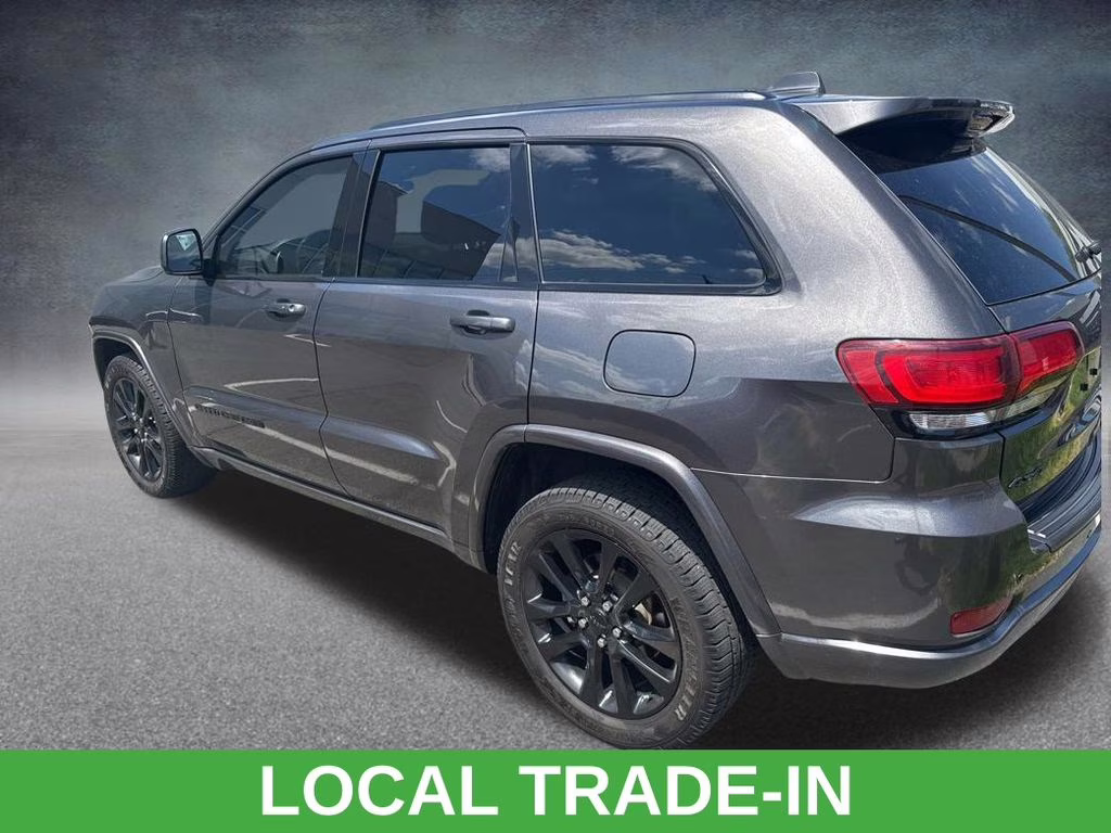 2019 Granite Crystal Metallic Clearcoat Jeep Grand Cherokee Altitude 4X4 SUV