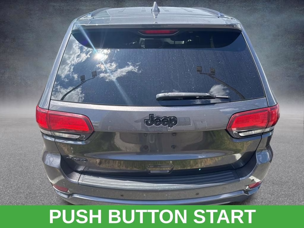 2019 Granite Crystal Metallic Clearcoat Jeep Grand Cherokee Altitude 4X4 SUV