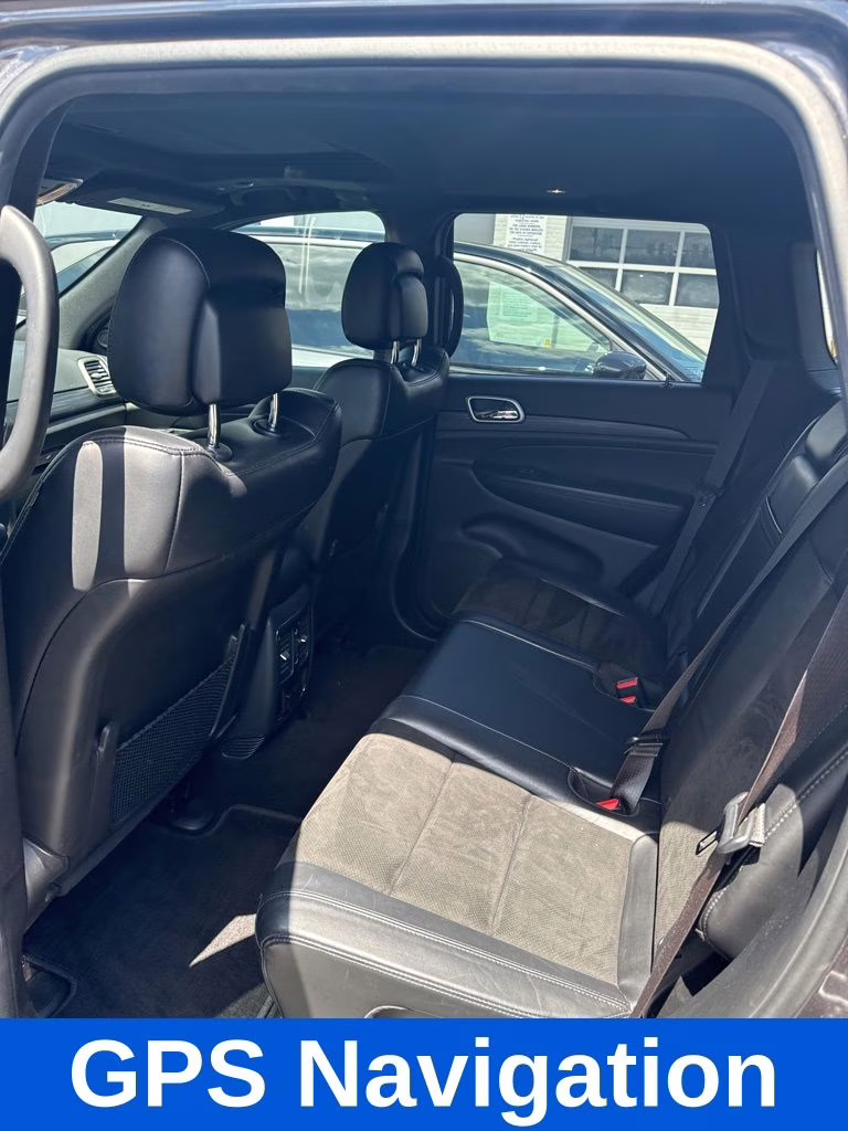 2019 Granite Crystal Metallic Clearcoat Jeep Grand Cherokee Altitude 4X4 SUV