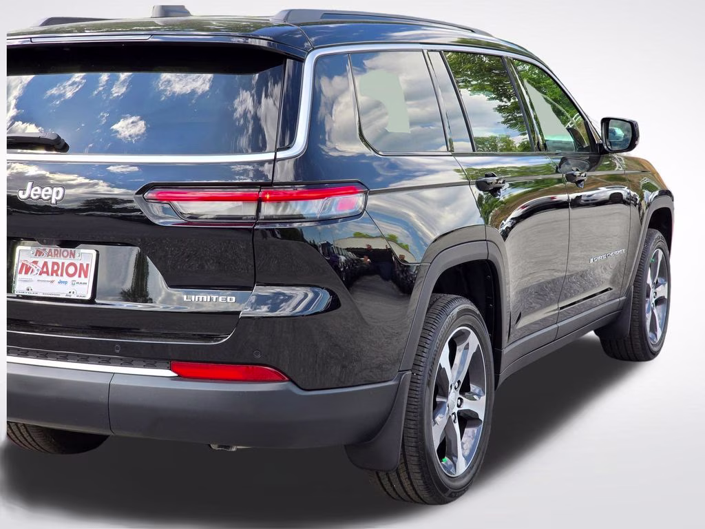 2026 Diamond Black Crystal Pearlcoat Jeep Grand Cherokee L Limited 4X4 SUV