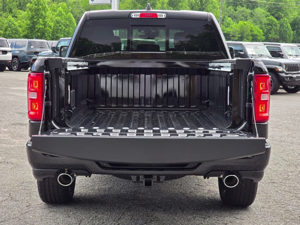 2026 Diamond Black Crystal Pearlcoat Ram 1500 Laramie 4X4 Truck