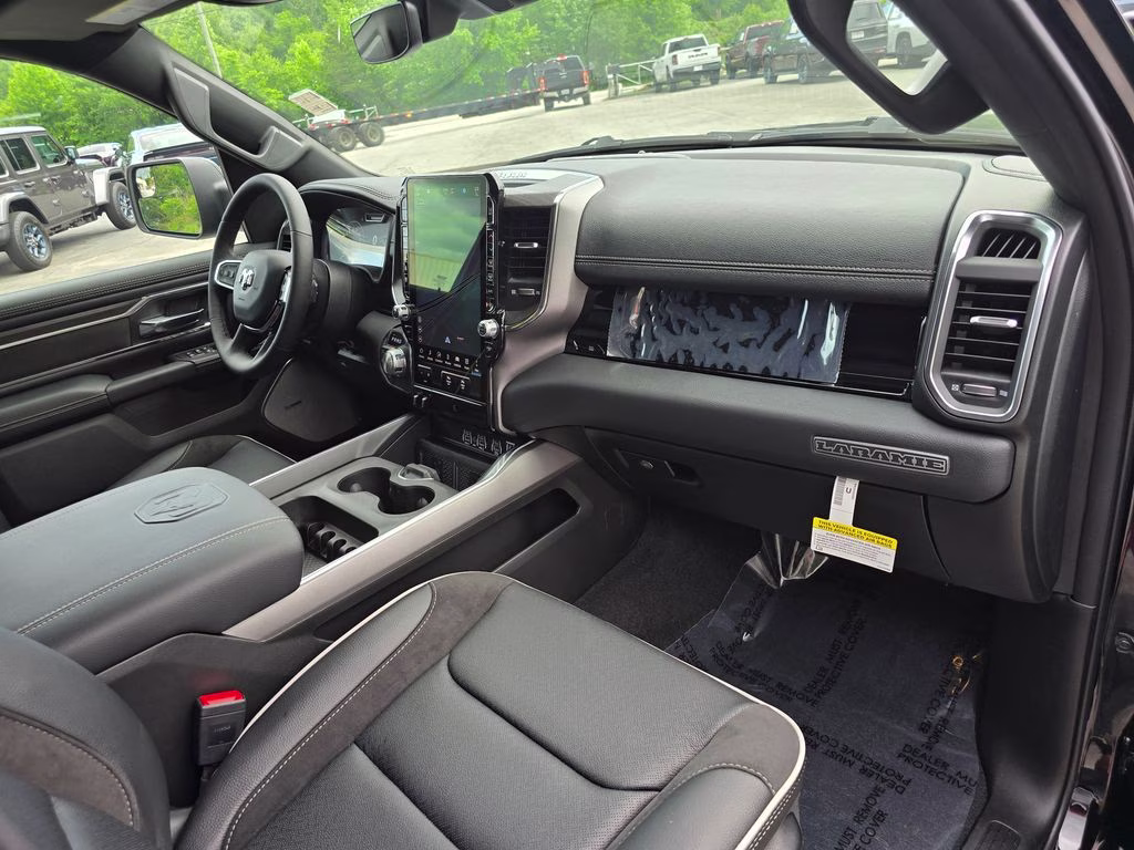 2026 Diamond Black Crystal Pearlcoat Ram 1500 Laramie 4X4 Truck