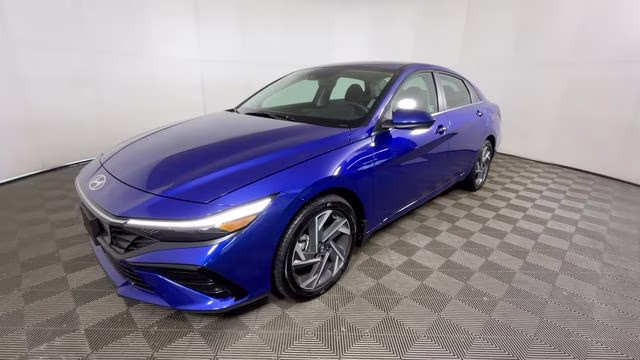2025 Intense Blue Hyundai Elantra SEL Convenience FWD Sedan