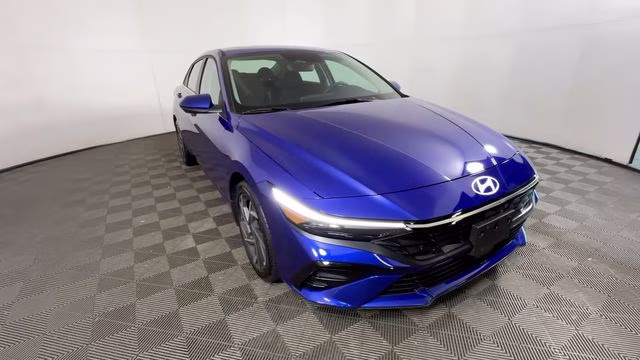 2025 Intense Blue Hyundai Elantra SEL Convenience FWD Sedan