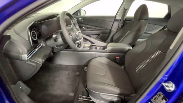 2025 Intense Blue Hyundai Elantra SEL Convenience FWD Sedan