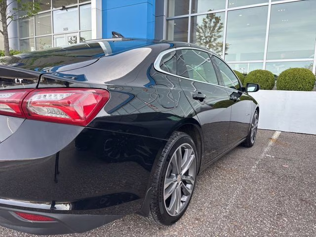 2022 Mosaic Black Metallic Chevrolet Malibu LT FWD Sedan