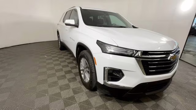 2023 Summit White Chevrolet Traverse LT FWD SUV