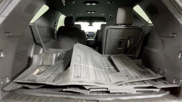 2023 Summit White Chevrolet Traverse LT FWD SUV