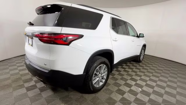 2023 Summit White Chevrolet Traverse LT FWD SUV