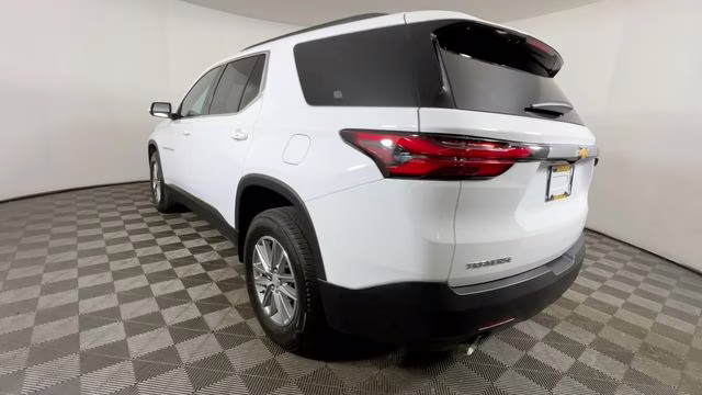 2023 Summit White Chevrolet Traverse LT FWD SUV