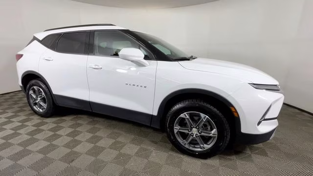 2023 Summit White Chevrolet Blazer LT FWD SUV