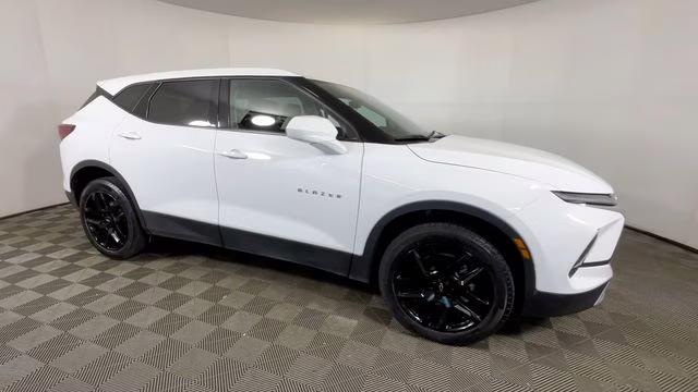 2023 Summit White Chevrolet Blazer LT FWD SUV