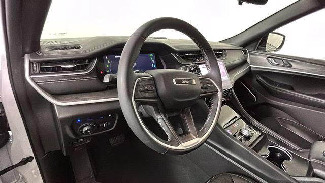 2024 Bright White Clearcoat Jeep Grand Cherokee 4xe 4X4 SUV